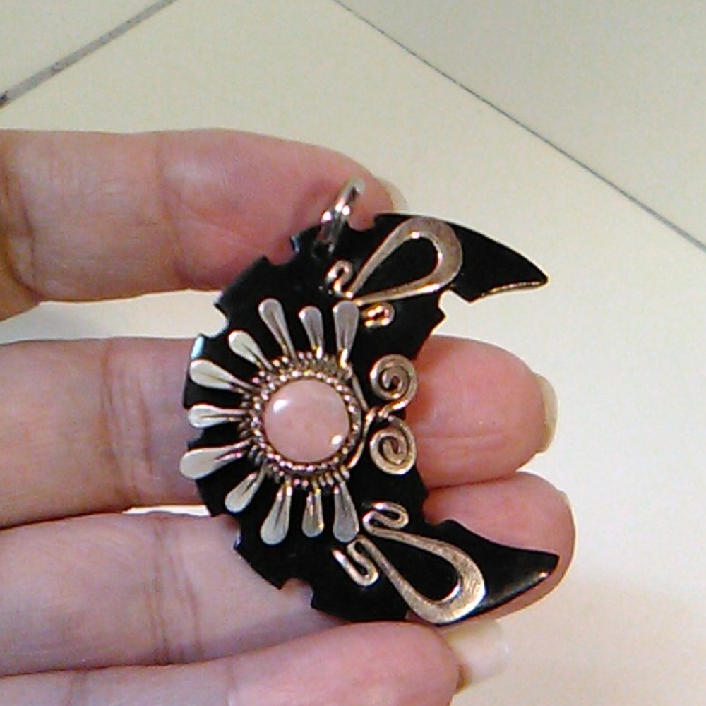 Nwot Black Halfmoon Charm - Picture 5 of 8
